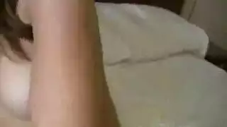 استيقظ ومارس الجنس: شقراء تطلب قضيبًا قاسيًا من أجل فتحاتها