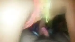 قضيب مراهق يدخل مؤخرات ممتلئة في جنس جماعي إباحي