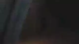قضيب أسود يوسع فتحتين ضيقتين بيضاء وسوداء