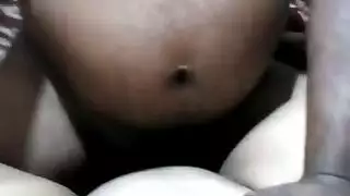 ينيك أمه صاحبة العيون الزرقاء