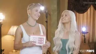 ارتباط إلسا جان مع سائق التاكسي يؤدي إلى جنس قوي في غرفة رخيصة