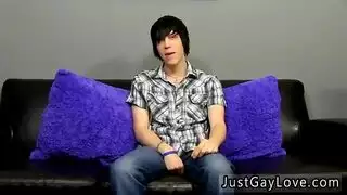 مقيدة من أجل سكس قاسي