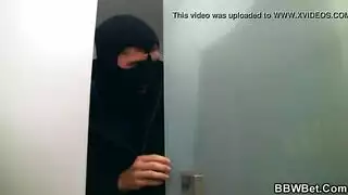كارينا كابور: محترفة مص القضيب في فيلم إباحي