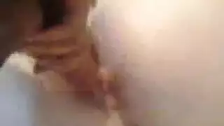 جمال إيراني شهواني يستقبل قضيبًا ملتهبًا