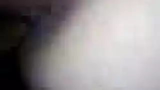 أمي المثيرة تستخدم العسل لعمل إباحي زلق