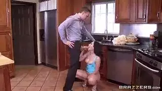 سكس مصري يصورها وهي لا تعلم مصري