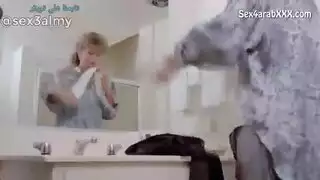 إغواء الأخت غير الشقيقة: علاقة سحاقية إكس إكس إكس لبوبي ومشمشة