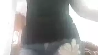 رقص عاري مثيرة: منى وشيماء في مشهد سكس عربي