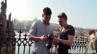 شريط جنسي مثلي مشتعل: حركة قضيب مزدوج ولقطات قذف