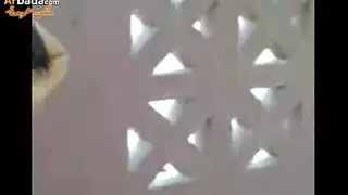 امرأة ممتلئة الجسم ترتدي النقاب تكشف كل شيء وتداعب نفسها بقوة