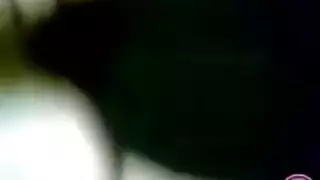 غريبة مصرية ملثمة: حركة حلق عميقة ونيك خشن في الفرج