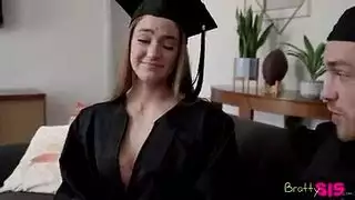 خيال المحارم: مشهد إباحي بين أخ وأخت