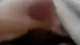  شيميل تحصل على ثقب شرجها بعمق