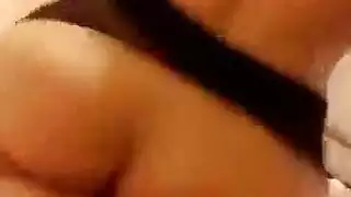 عاهرة عربية غريبة جنس خشن و مص عميق