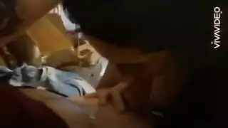 بث أفلام إباحية: عاهرات يتم ضربهن بقوة