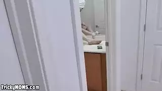 البراءة الضائعة في المنزل: الآن أنا نجمة أفلام إباحية