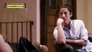 الزوج الديوث يشاهد زوجته تُمارس الجنس بقوة مع فحل