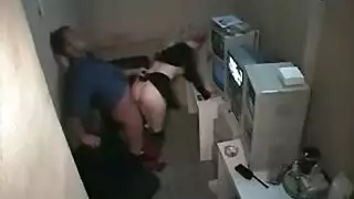 الصورة تنعكس على الكاميرا الأمنية
