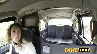 فيلم إباحي مكثف مع قضيب أسود ضخم ووصولات هائجة