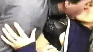 المراهق اصغير ينيك امه الممحونة