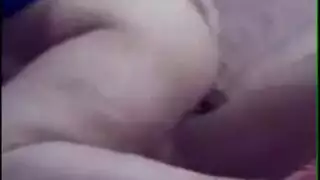 زوجة ممتلئة تمنح زوجها جنساً شرجياً ومهبلياً عنيفاً