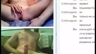 اثنتان من الأمهات المثيرة الخبيرات تأخذان قضيبًا واحدًا بعمق