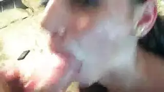 مص عميق للقضيب ونيك الصدر حتى قذف المني