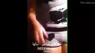 صاحب المتجر المحلي يضرب كس الشرموطة المصرية في فيلم إباحي صريح